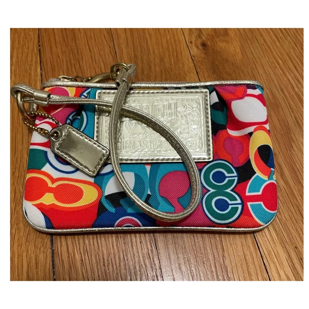 Coach poppy wristlet
